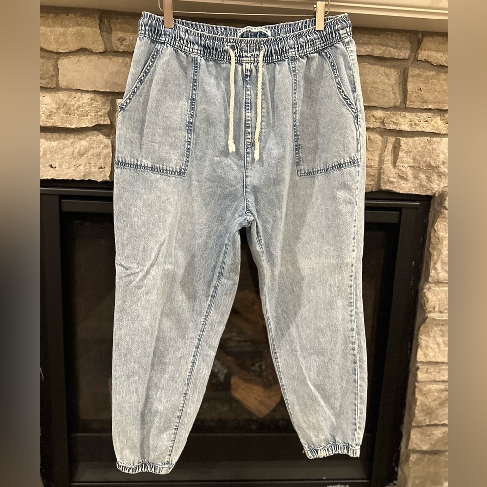Celebrity Pink Juniors' EPISODE ONE Jogger Jeans Size Large โจEUCโจ - Picture 2 of 10